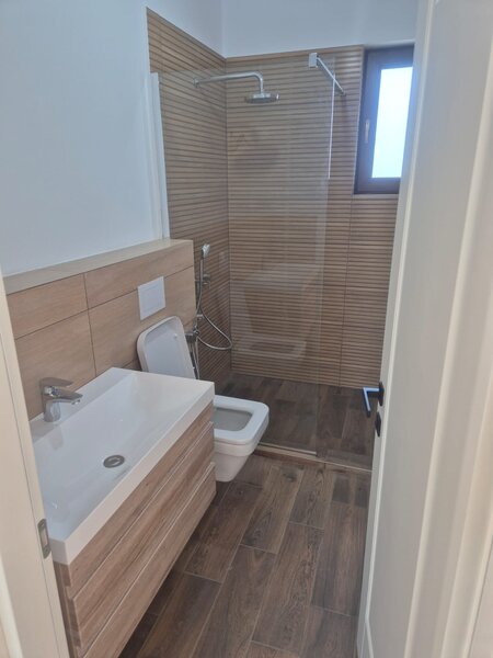 Pipera- Tunari, vila noua de vanzare, 